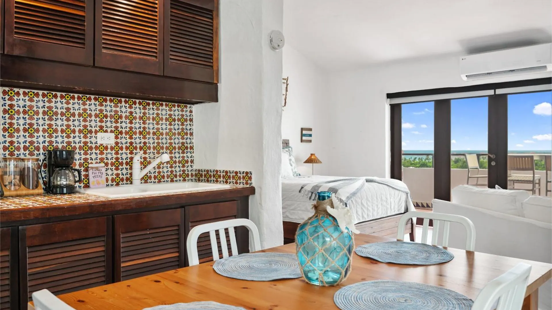 Villa Rio Mar Retreat En Stunning Oceanview Near El Yunque Rio Grande